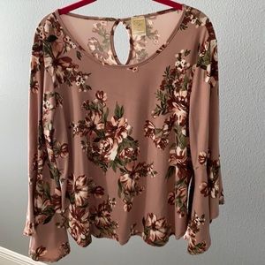 Blush Floral 3/4 Bell Sleeve Top